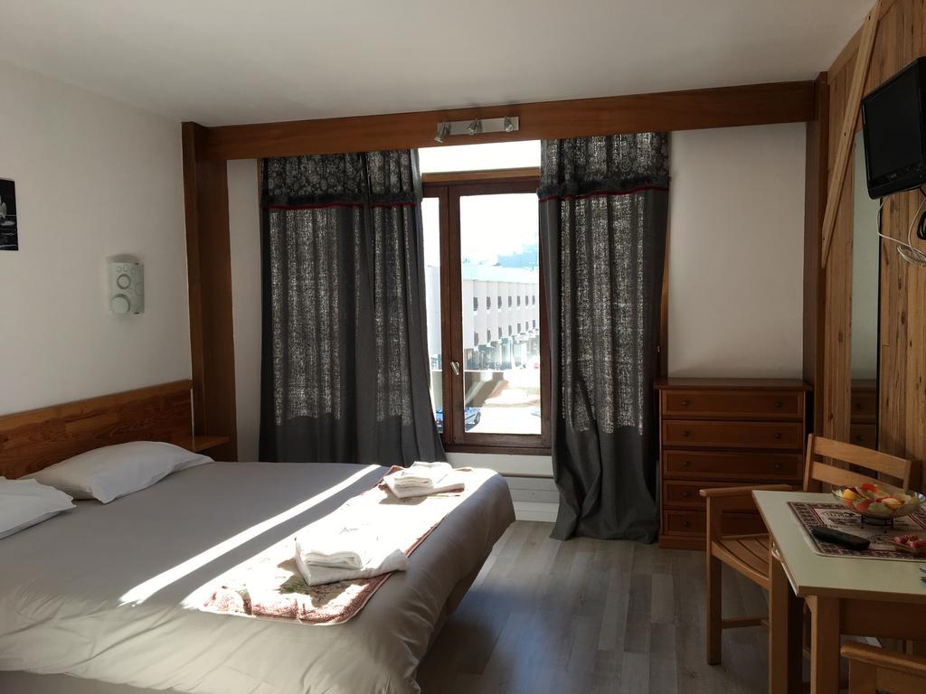 Atmosphere Hotel Les Deux Alpes Exterior photo